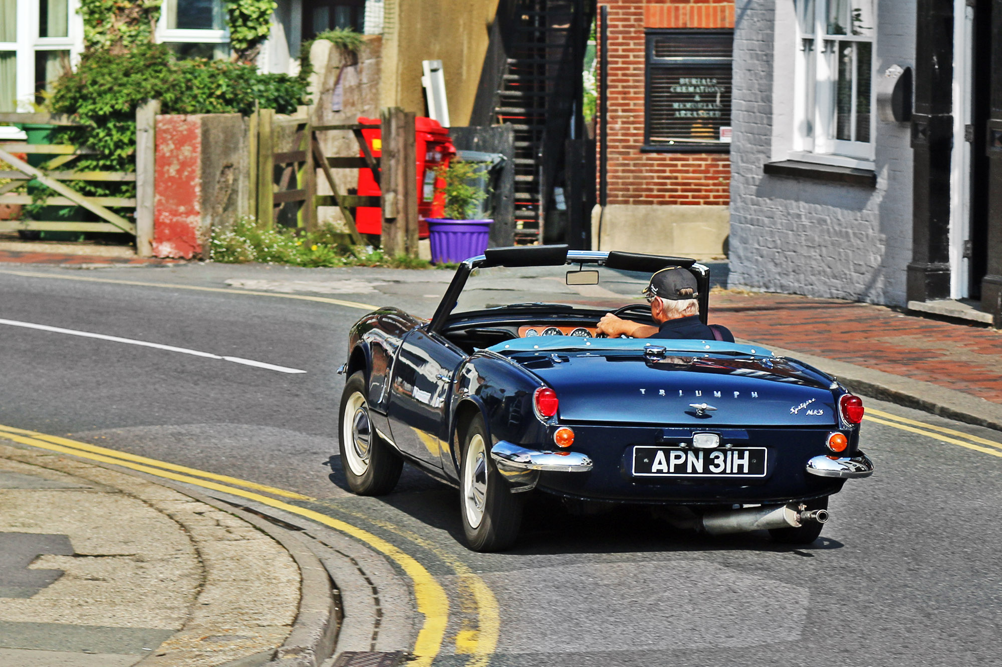 APN31H, Triumph Spitfire 2-door Roadster (MkIII), 1967–1970