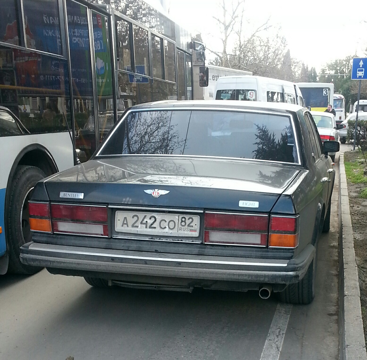 а 242 со 82, Bentley Eight 