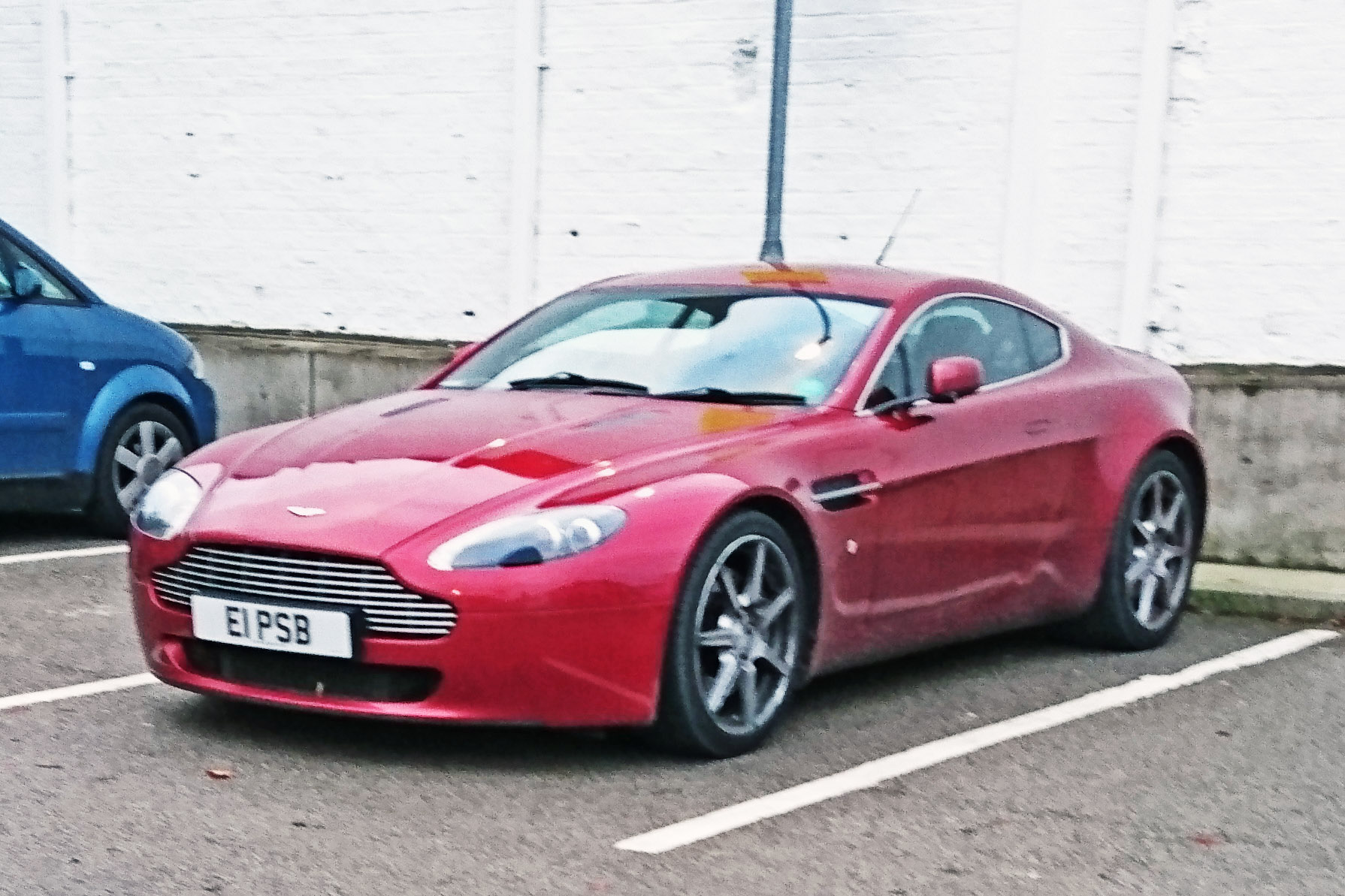 E1PSB, Aston Martin V8 Vantage 