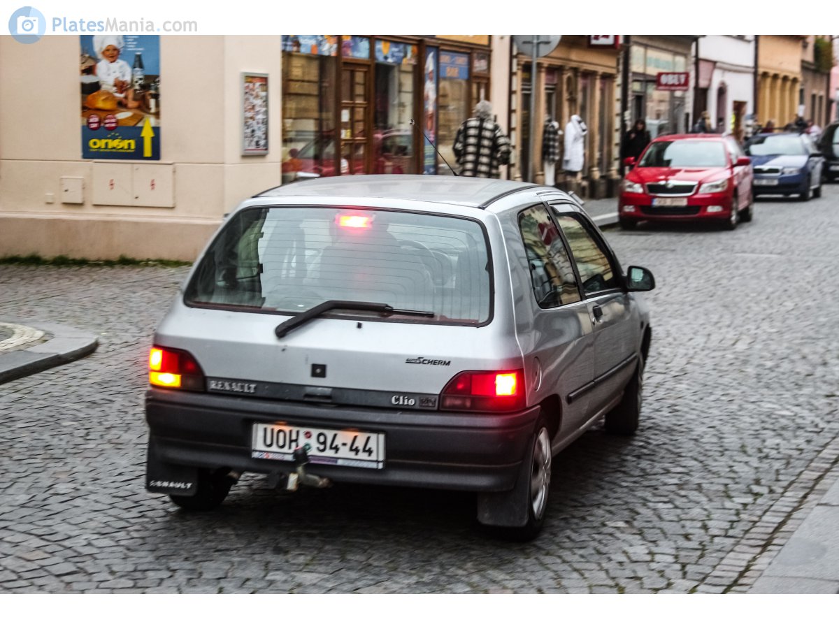 UOH 94-44, Renault Clio 1st gen 5-door Hatch (B57), 1990–1996
