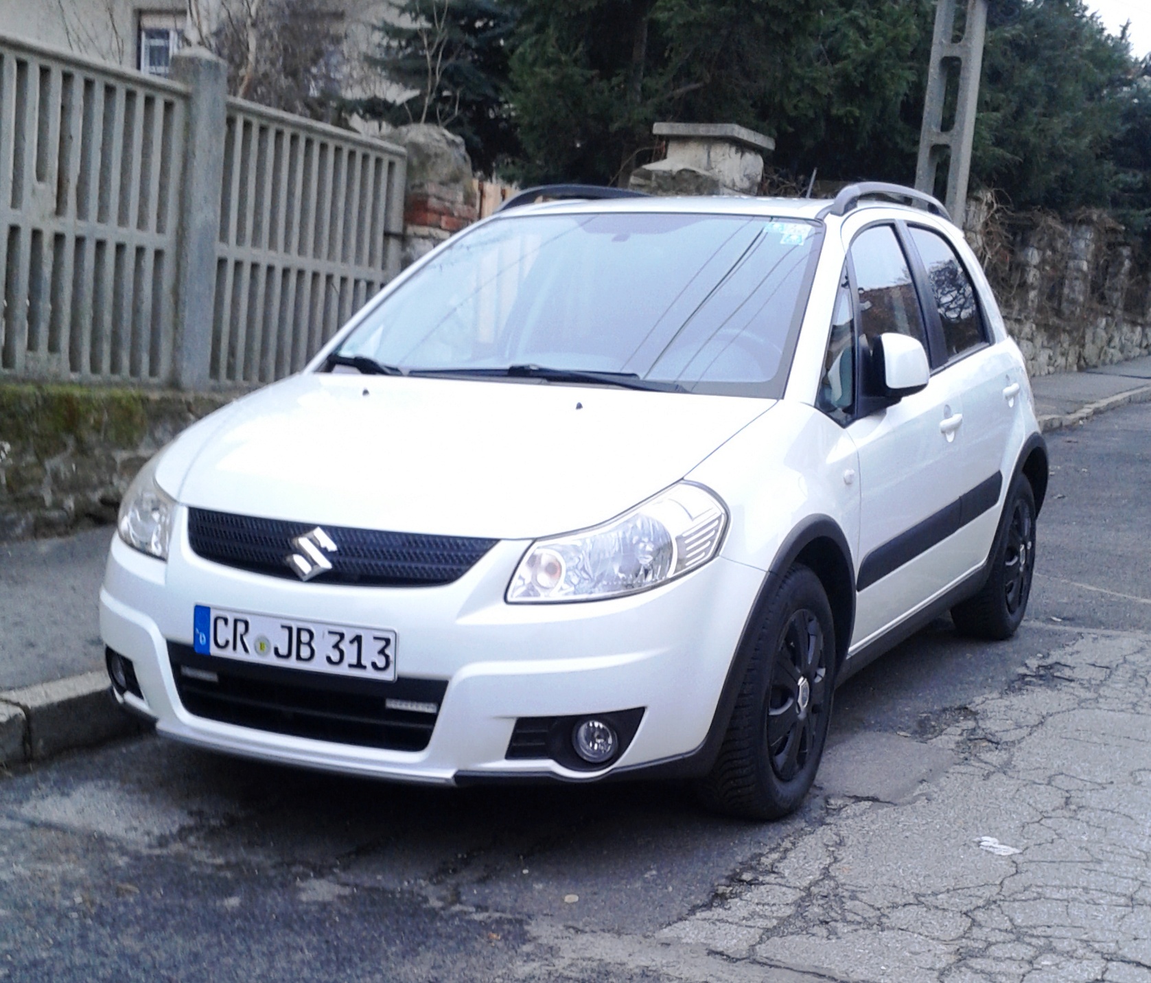 CR JB 313, Suzuki SX4/S-Cross 1st gen SX4 Crossover (EY), 2006–2014 (–2018 for CN-market)