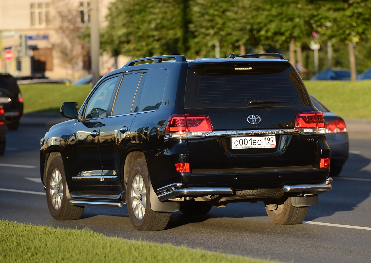 с 001 во 199, Toyota Land Cruiser 
