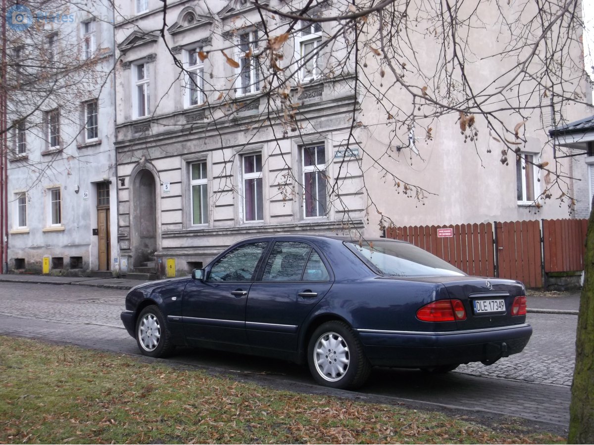 DLE 17349, Mercedes-Benz E-Klasse 2nd gen Sedan (W210), 1995­–2002