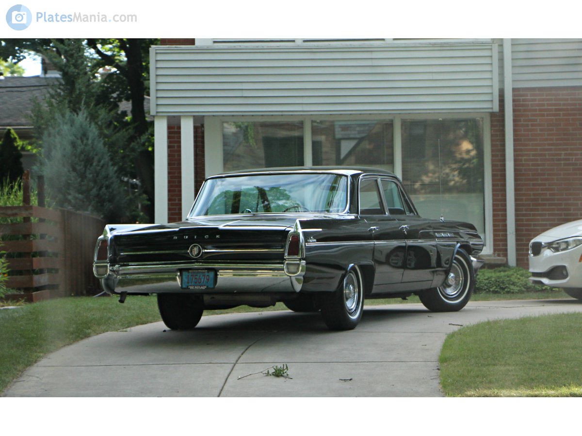 175679, Buick LeSabre 2nd gen 1963 4-door Sedan (4469; B-body), 2nd facelift, 1962–1963