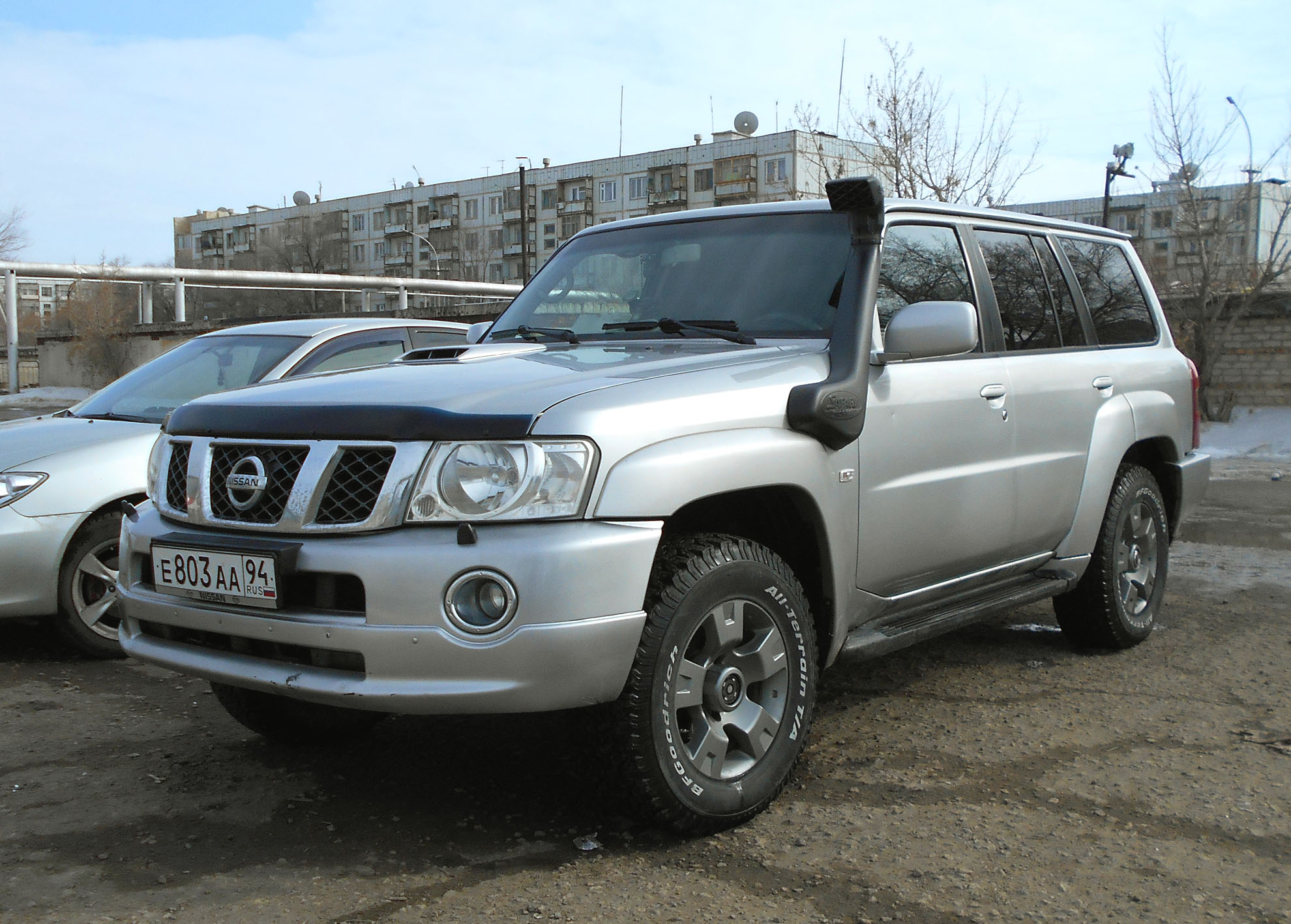 е 803 аа 94, Nissan Patrol 