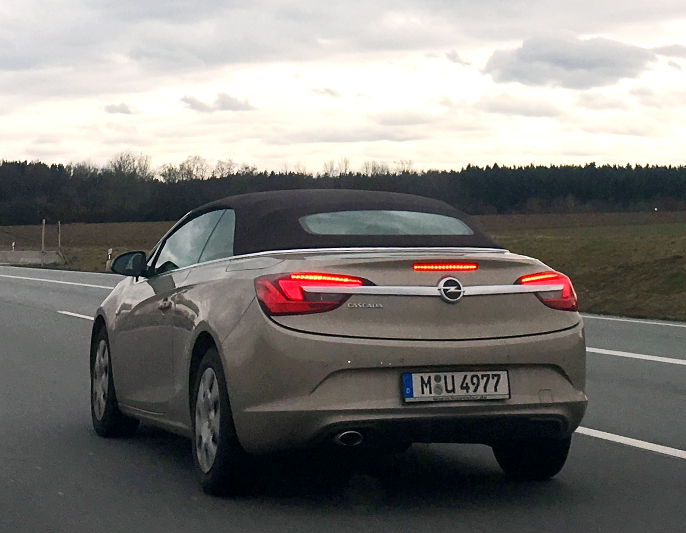 M U 4977, Opel Cascada 1st gen (W13), 2013–2019