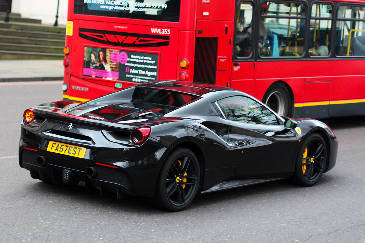 FA57EST, Ferrari 488 1st gen Spider (F142M), 2015–2019