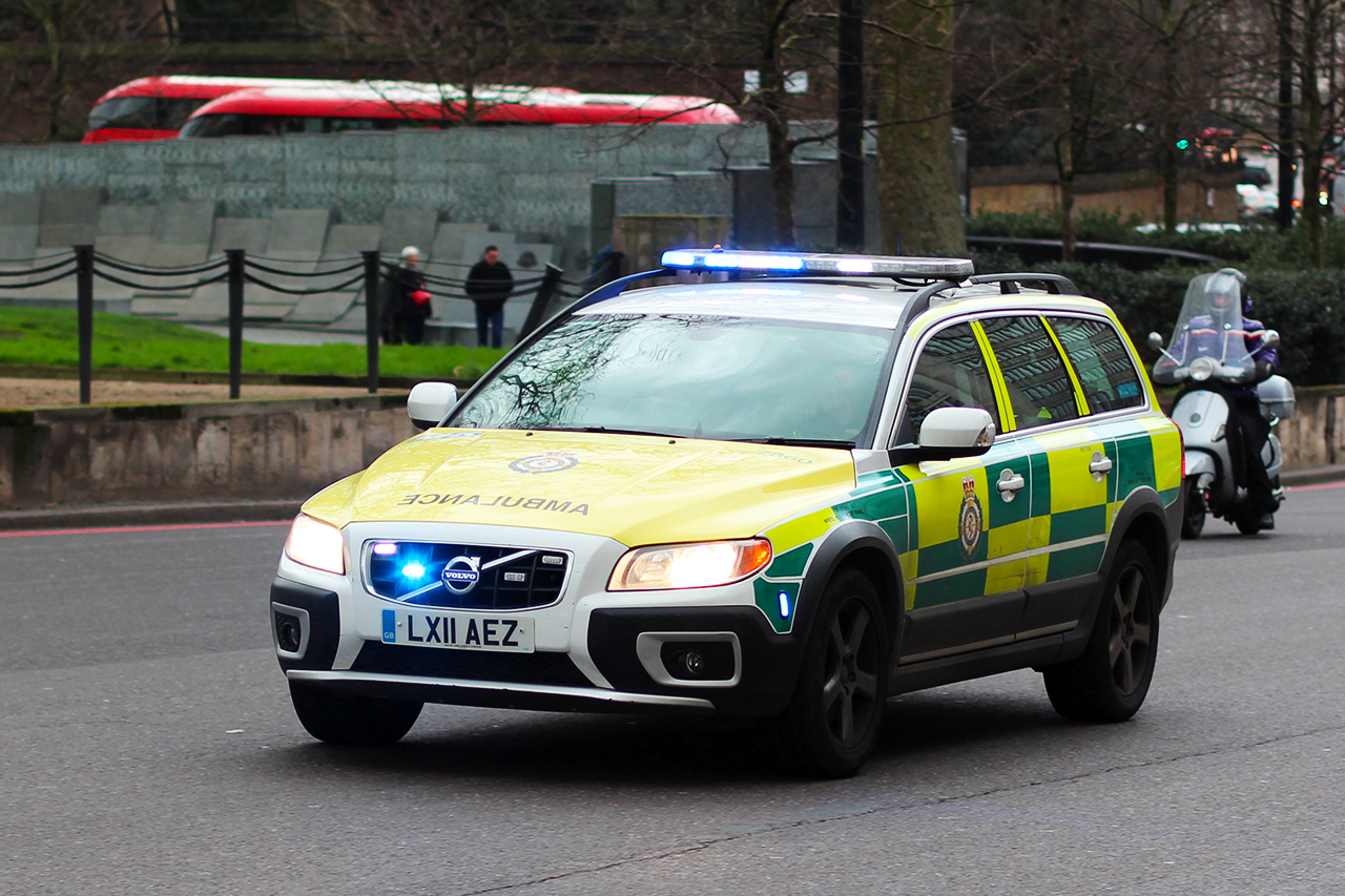 LX11AEZ, Volvo XC70 2nd gen (136), 2007–2013