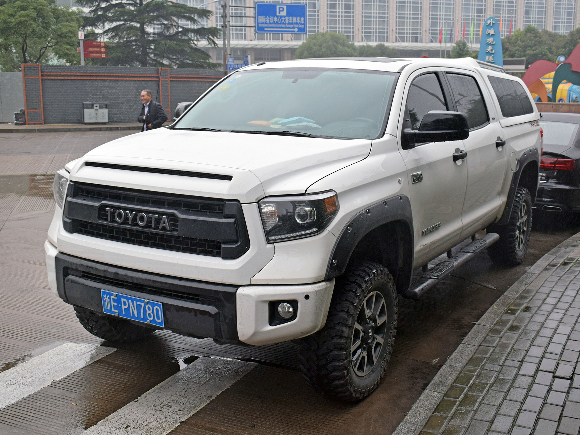 浙E·PN780, Toyota Tundra 2nd gen (XK50), facelift, 2013–2021