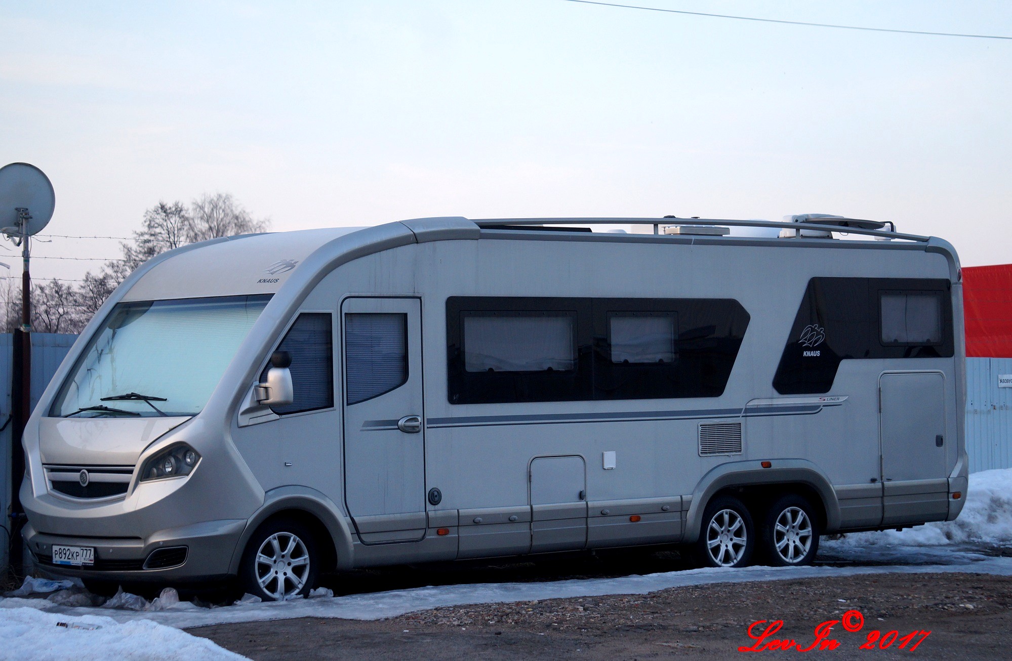 р 892 кр 777, Knaus S-Liner 