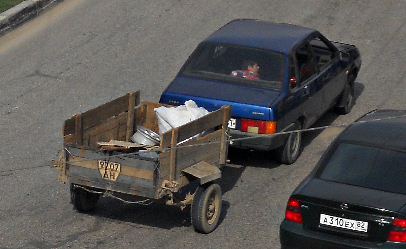 9707 ДН, Trailers (1977) 