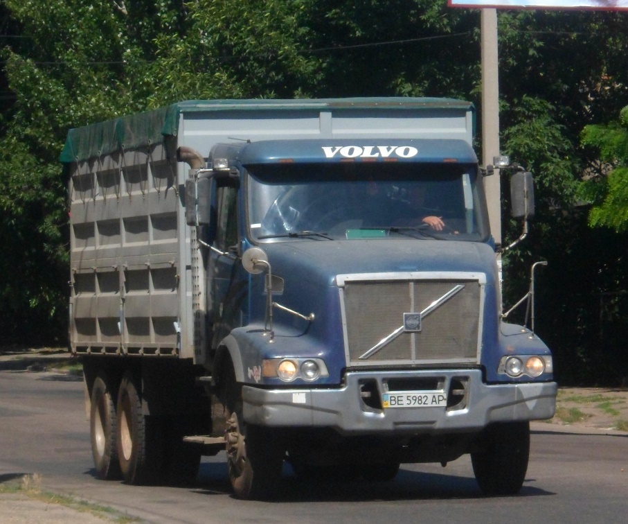 BE 5982 AP, Volvo VHD Series 