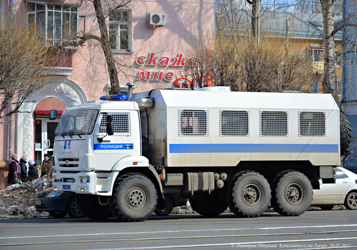 Камаз омон. КАМАЗ 43114 ОМОН. КАМАЗ 5350 ОМОН. Полицейский КАМАЗ 5350. КАМАЗ ОМОН 4208