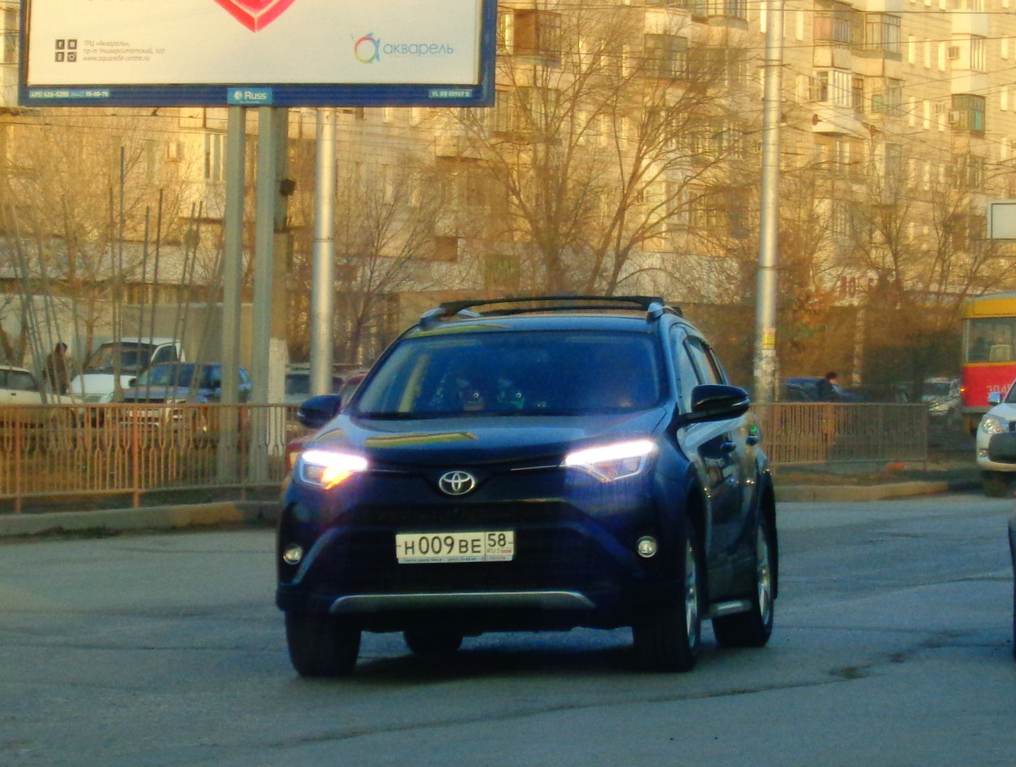 н 009 ве 58, Toyota RAV4 