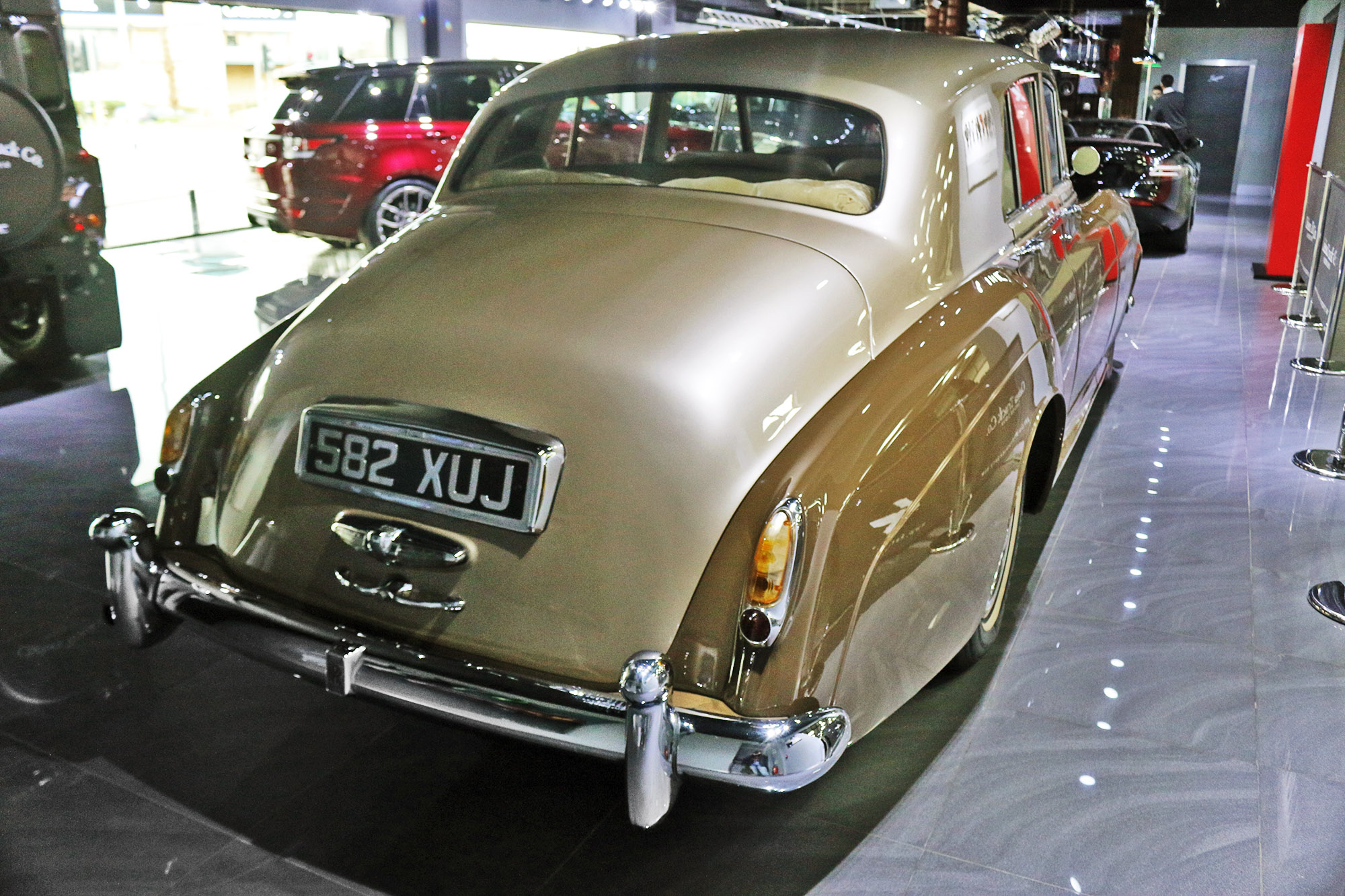 582XUJ, Rolls-Royce Silver Cloud 
