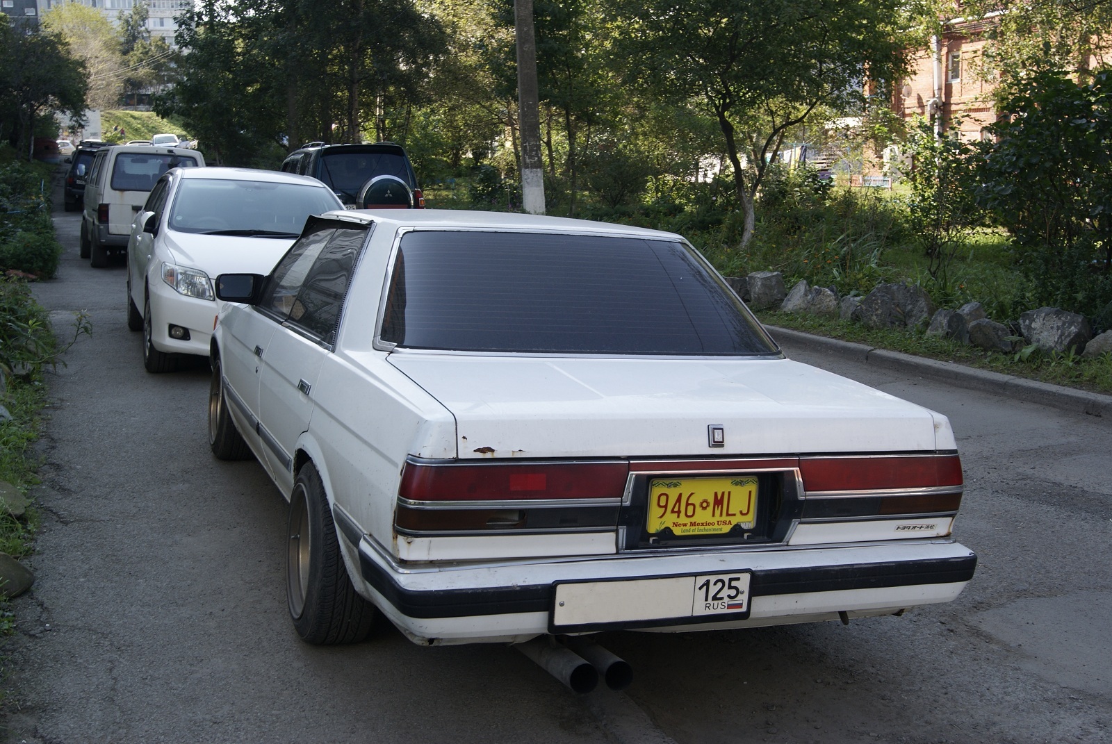 946-MLJ, License plate without vehicle 