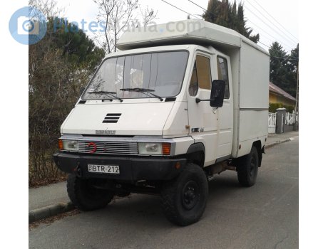 BTR-212, Renault B-Gamme (Messenger)