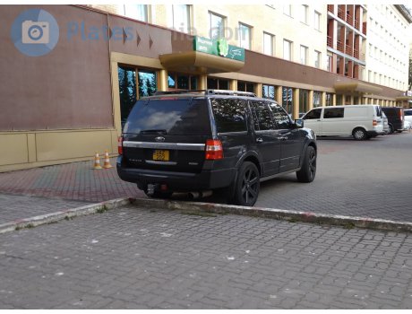 UAZ 202, Ford Expedition