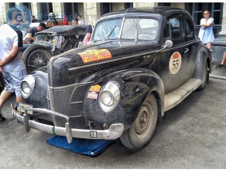 EMD 677, Ford Deluxe