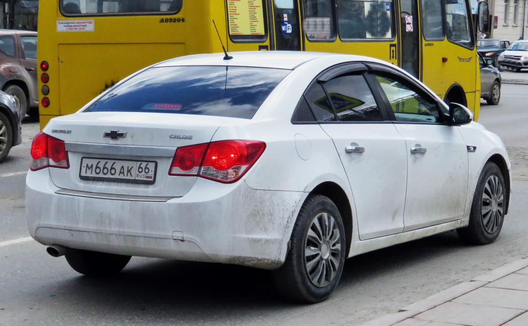 м 666 ак 66, Chevrolet Cruze 1st gen Sedan (J300), 2008–2016