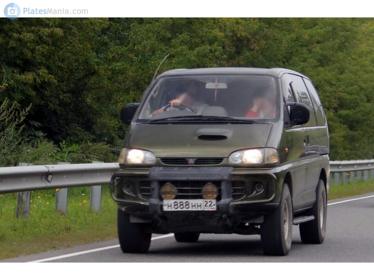 н 888 нн 22, Mitsubishi Delica 4th gen Space Gear, 1994­–2007