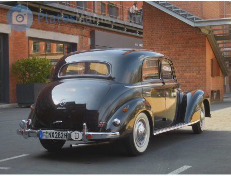 F NX 282H, Mercedes-Benz 220