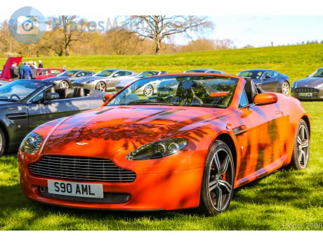 S90 AML, Aston Martin V8 Vantage