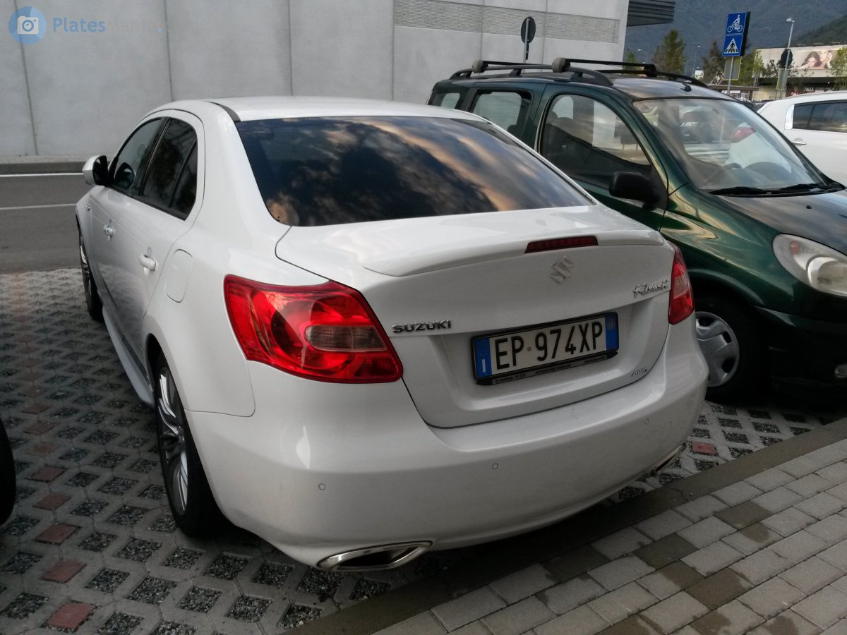 EP 974 XP, Suzuki Kizashi 1st gen (RE/RF), 2010–2015