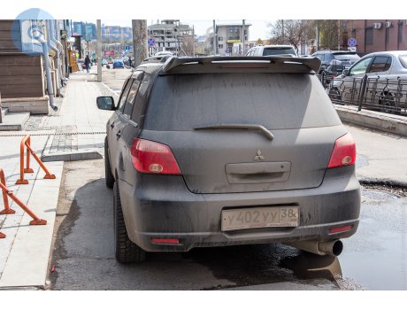 у402уу38, Mitsubishi Airtrek