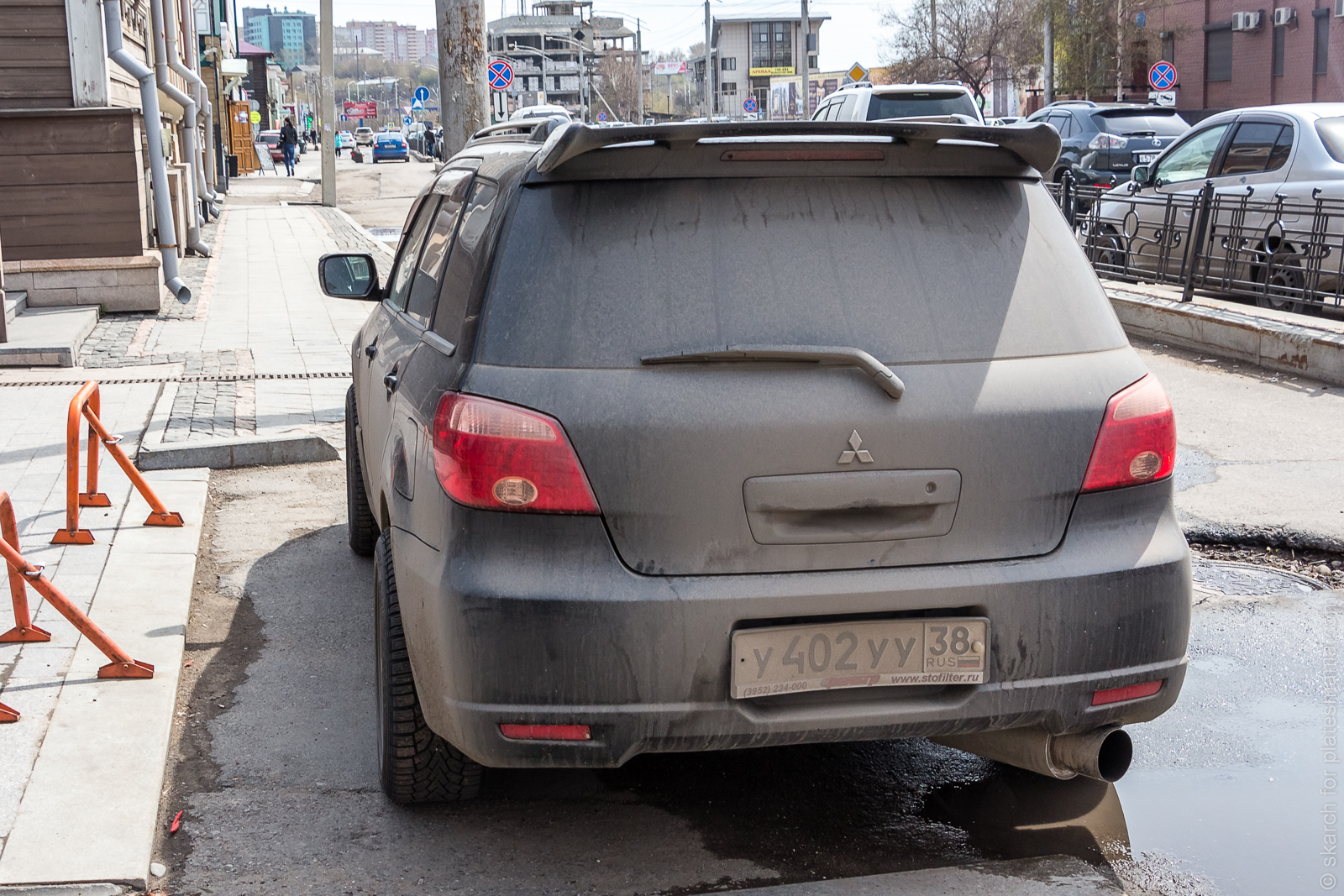 у 402 уу 38, Mitsubishi Airtrek 1st gen (CU/ZE/ZF; JP-market), 2001–2005