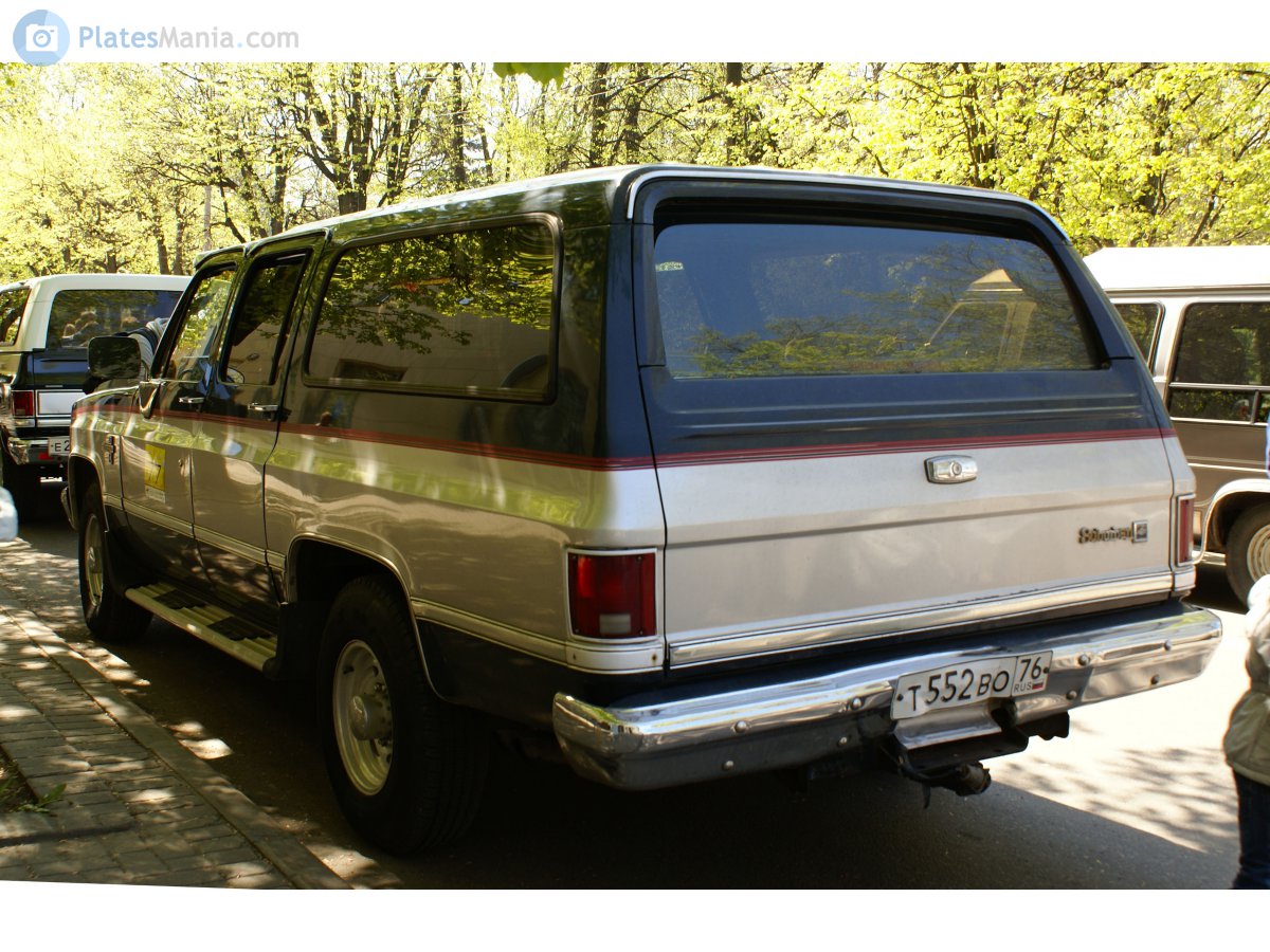 т 552 во 76, Chevrolet Suburban 7th gen, 1972–1991