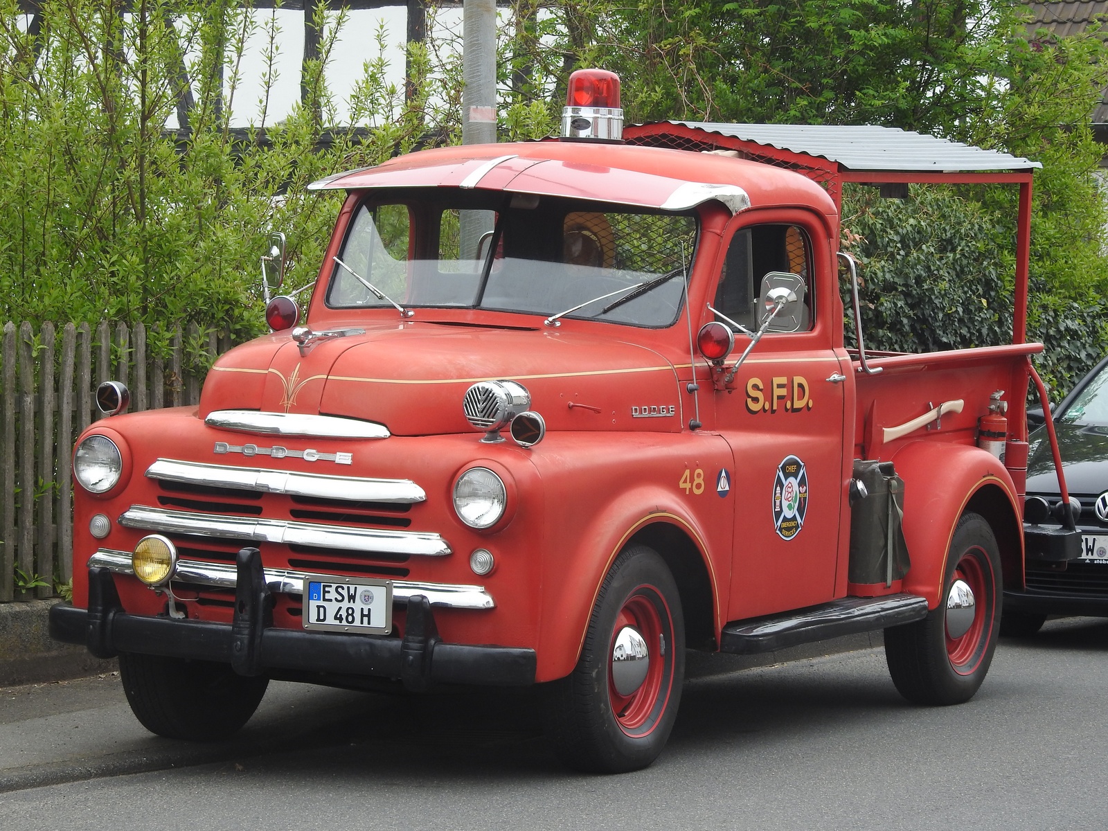 ESW D 48 H, Dodge B-Series 