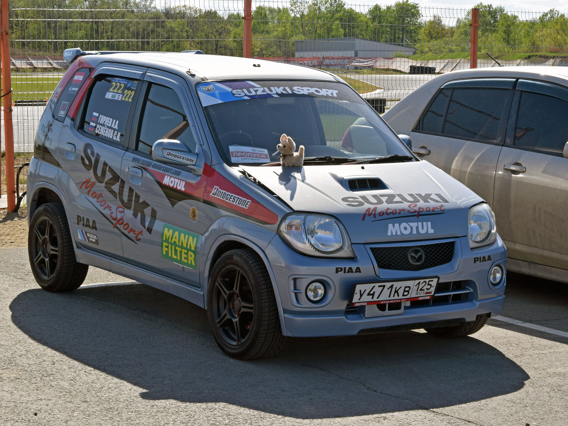 у 471 кв 125, Mazda Laputa 1st gen (HN11/HN22), 1999–2006