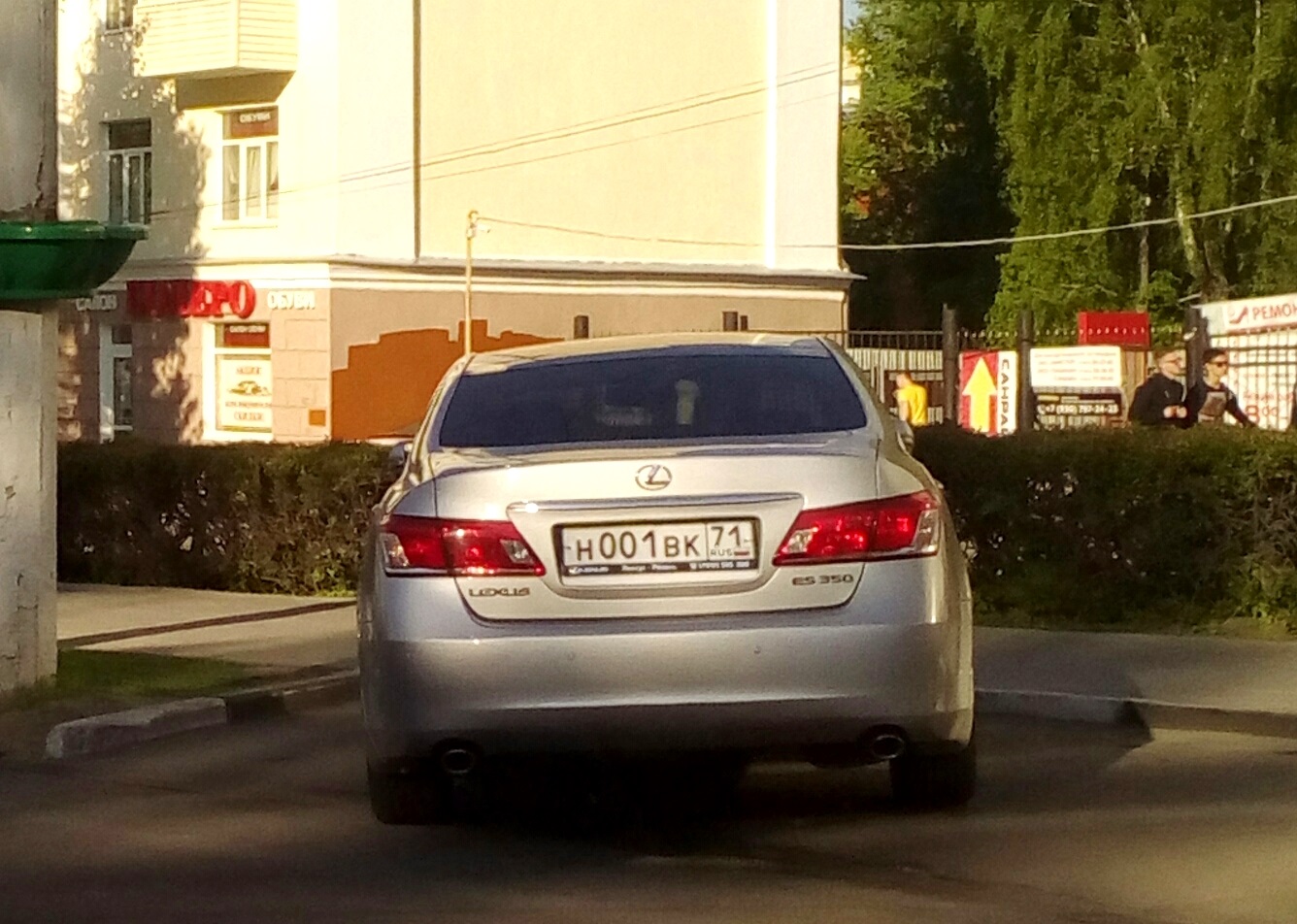 н 001 вк 71, Lexus ES 