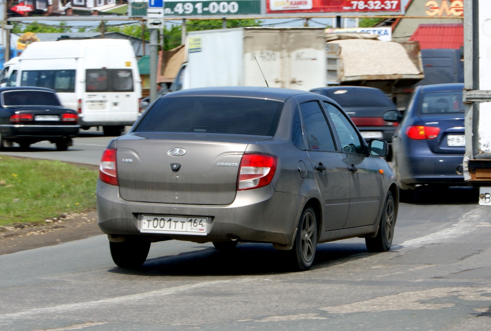 т 001 тт 164, Lada (VAZ) 2190 Granta 2190, 2011–2018