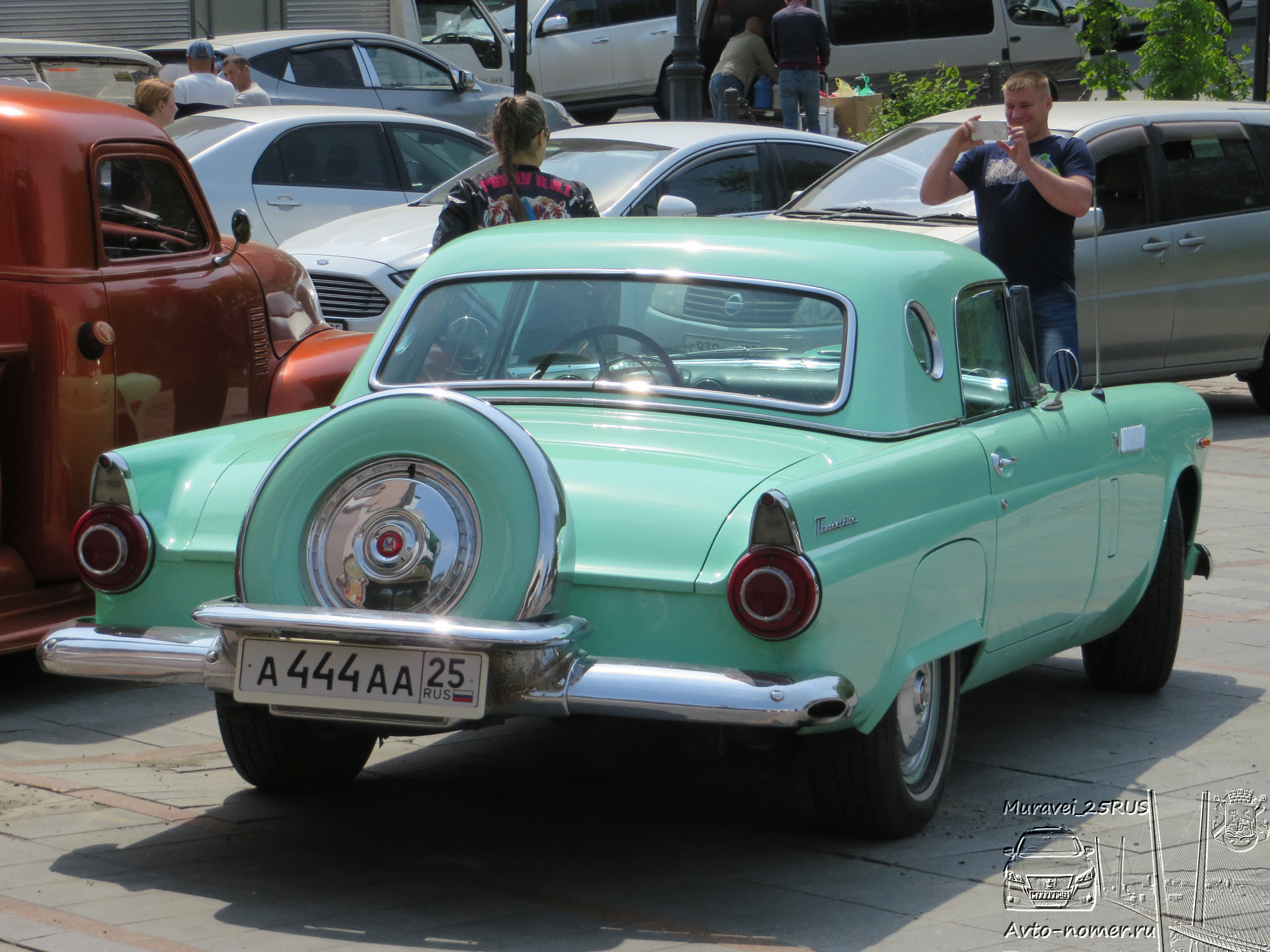 а 444 аа 25, Ford Thunderbird 1st gen 1956 Convertible, 1st facelift, 1955–1956
