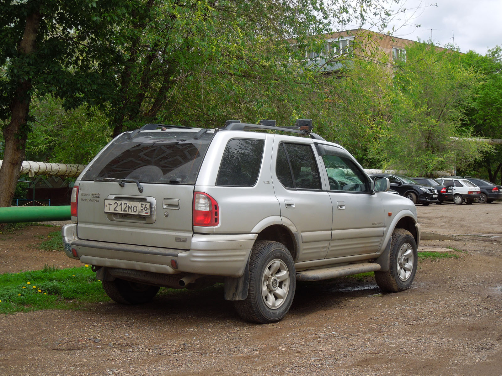 т 212 мо 56, Isuzu Wizard 