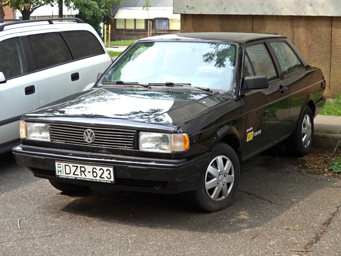 DZR-623, Volkswagen Fox Voyage-rebadged 2-door Sedan (Type 30; NA-market), 1987–1994