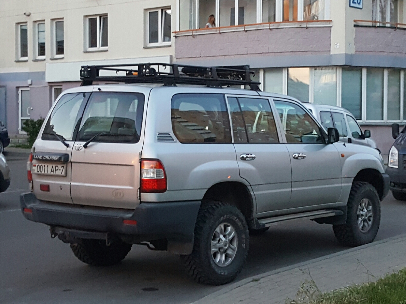 0011 AP-7, Toyota Land Cruiser 100 (J100), 1998–2007