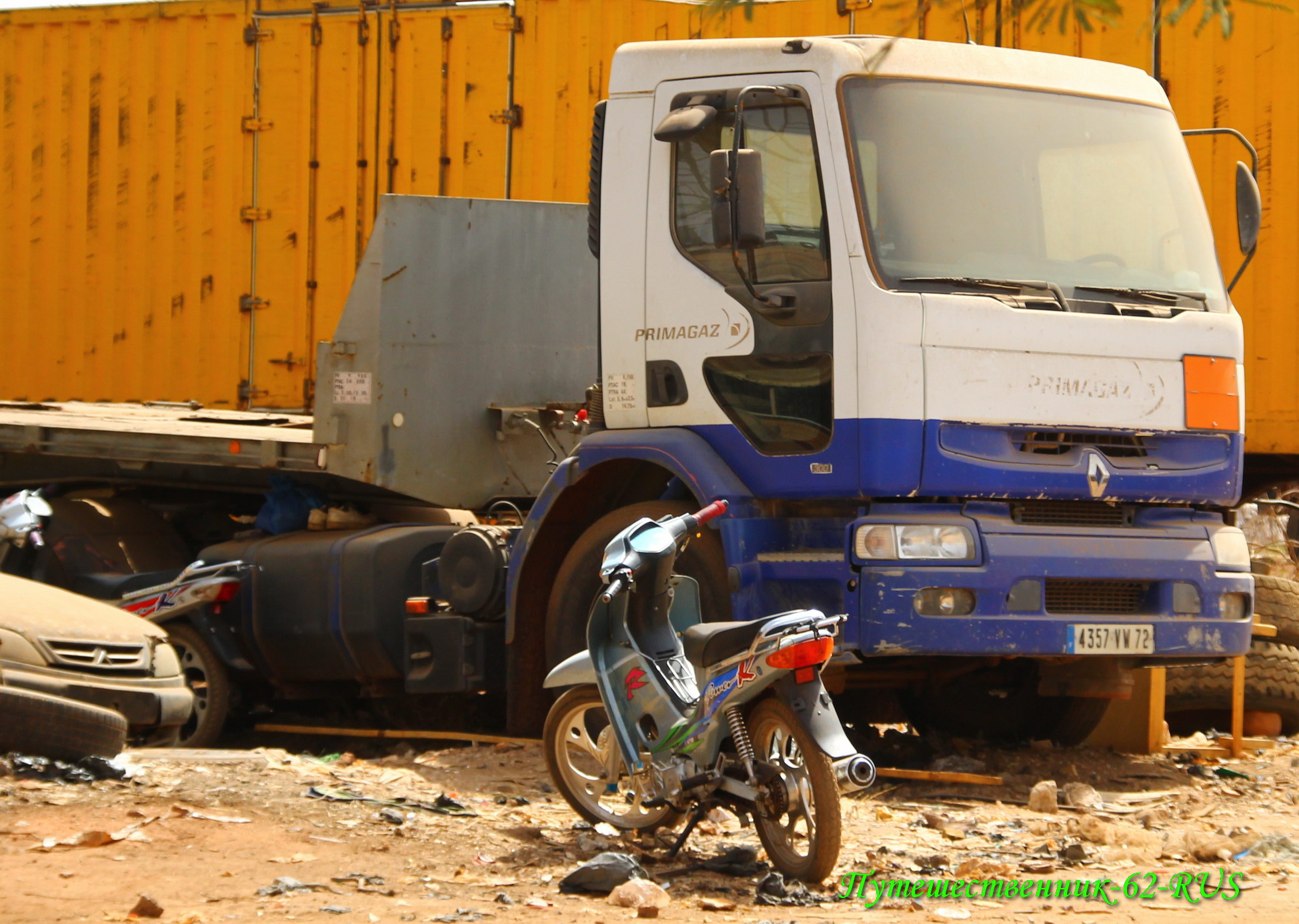 4357 VW 72, Renault Premium 