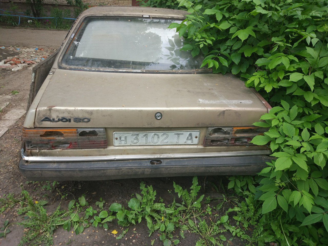 н 3102 ТА, Audi 80 