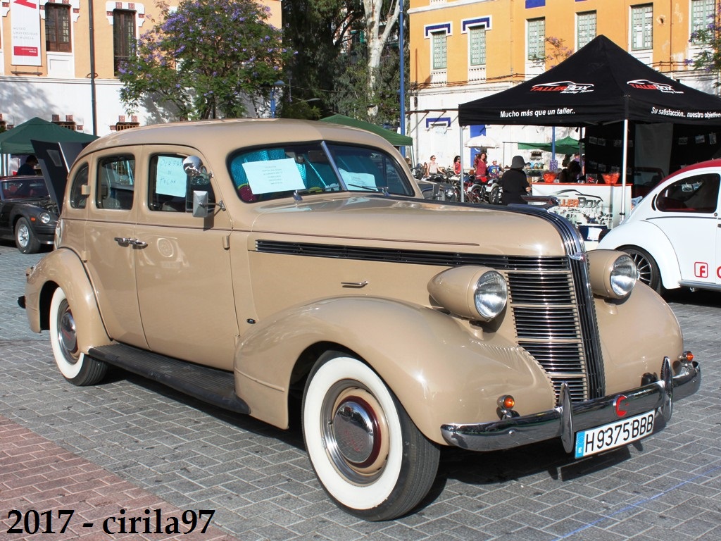 H 9375 BBB, Pontiac Eight 