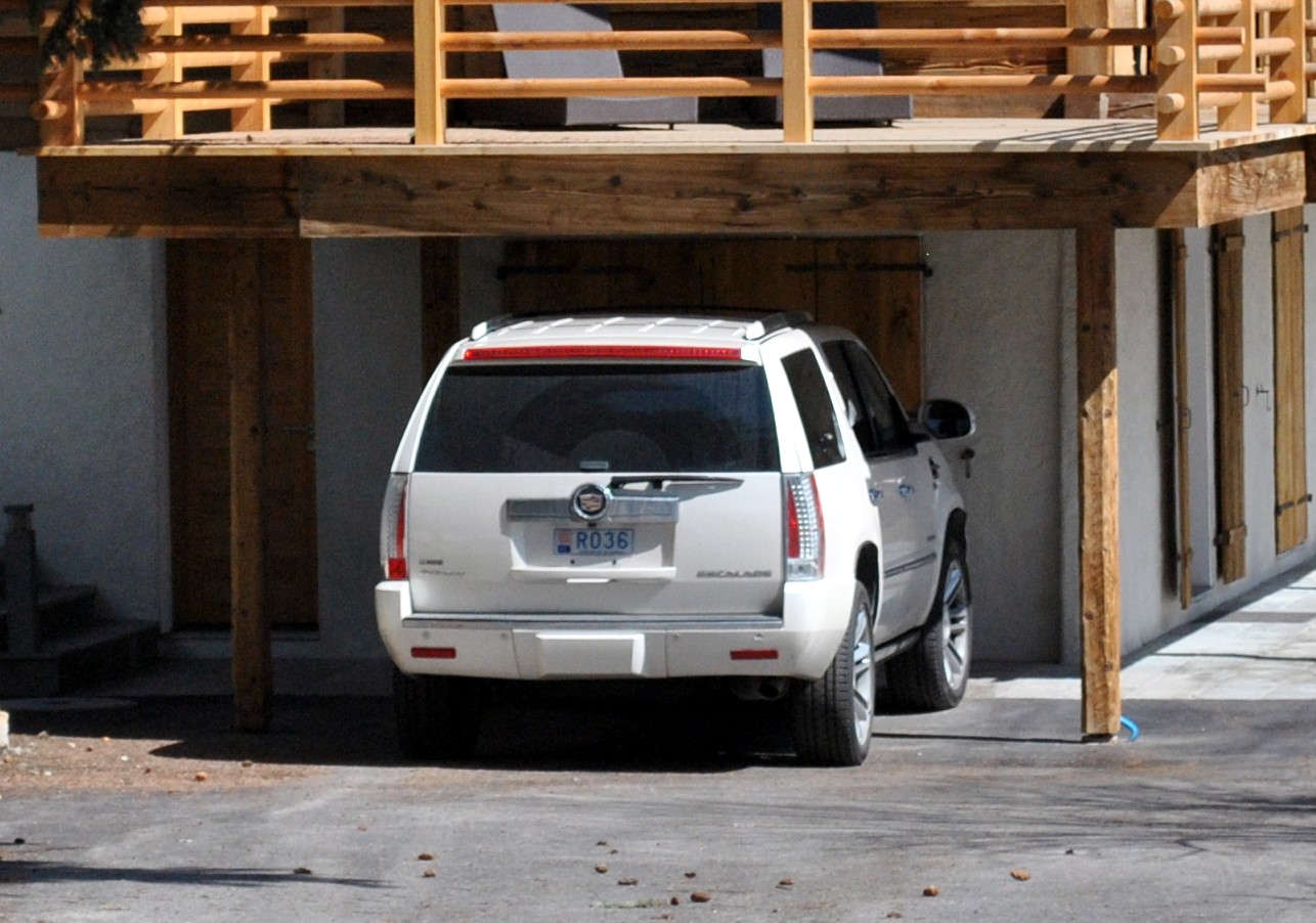 R036, Cadillac Escalade 3rd gen (GMT926), 2006–2014