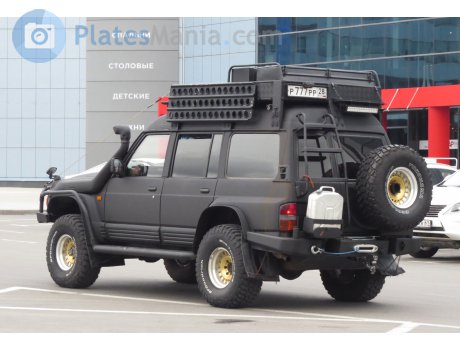 р777рр28, Nissan Safari