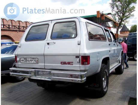 м384рр42, GMC Suburban