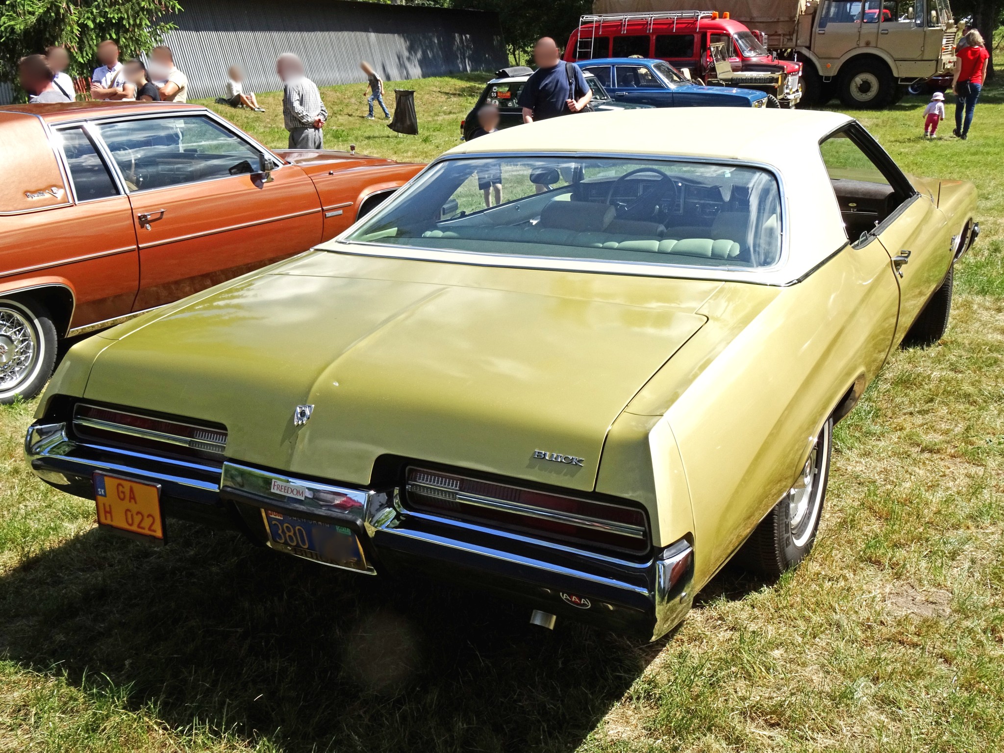 GA H 022, Buick LeSabre 4th gen 1972 2-door Hardtop (45237/45437; B-body), 1st facelift, 1971–1972