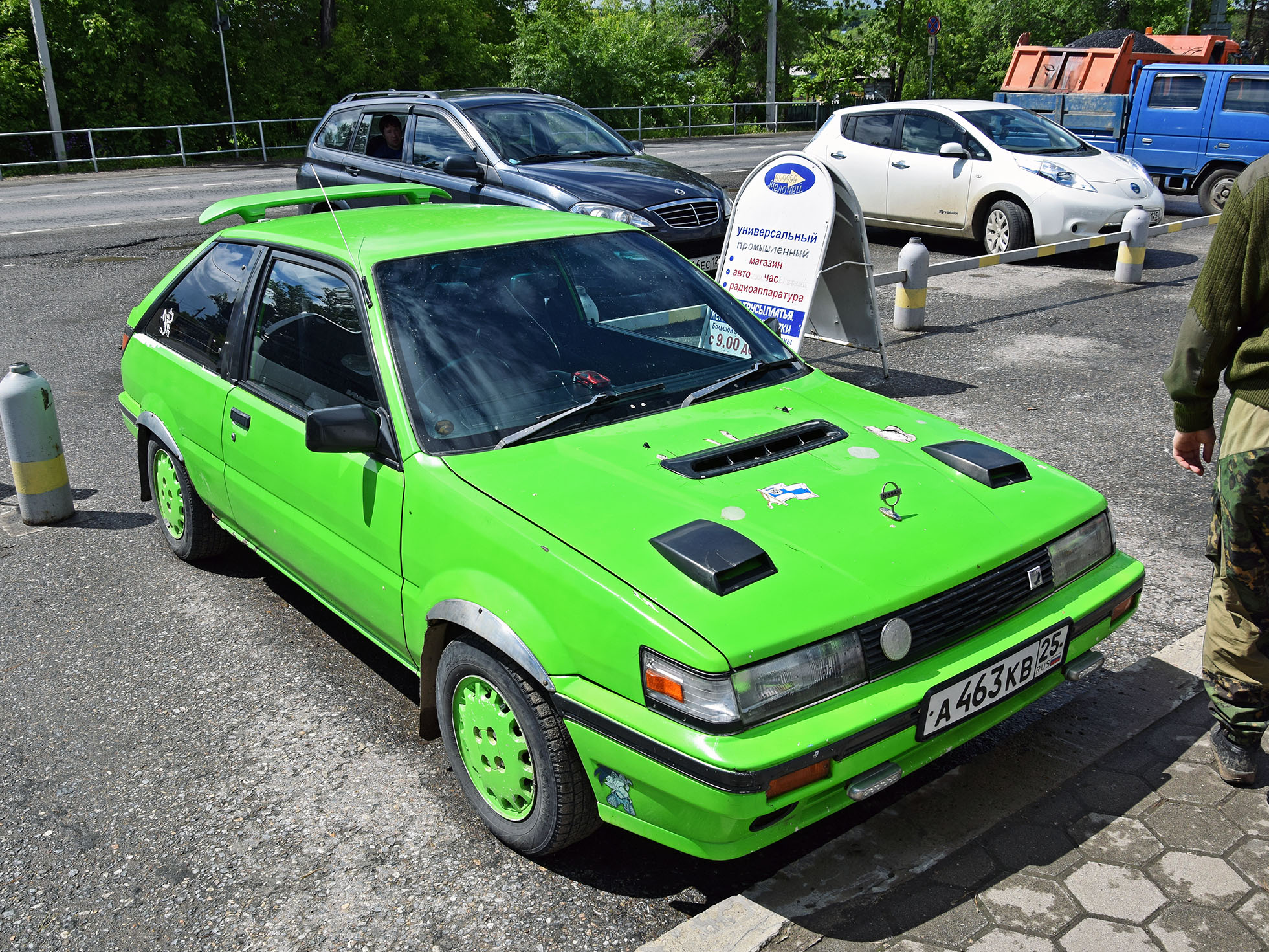 а 463 кв 25, Nissan Liberta Villa 2nd gen Hatch (N13), 1986–1990