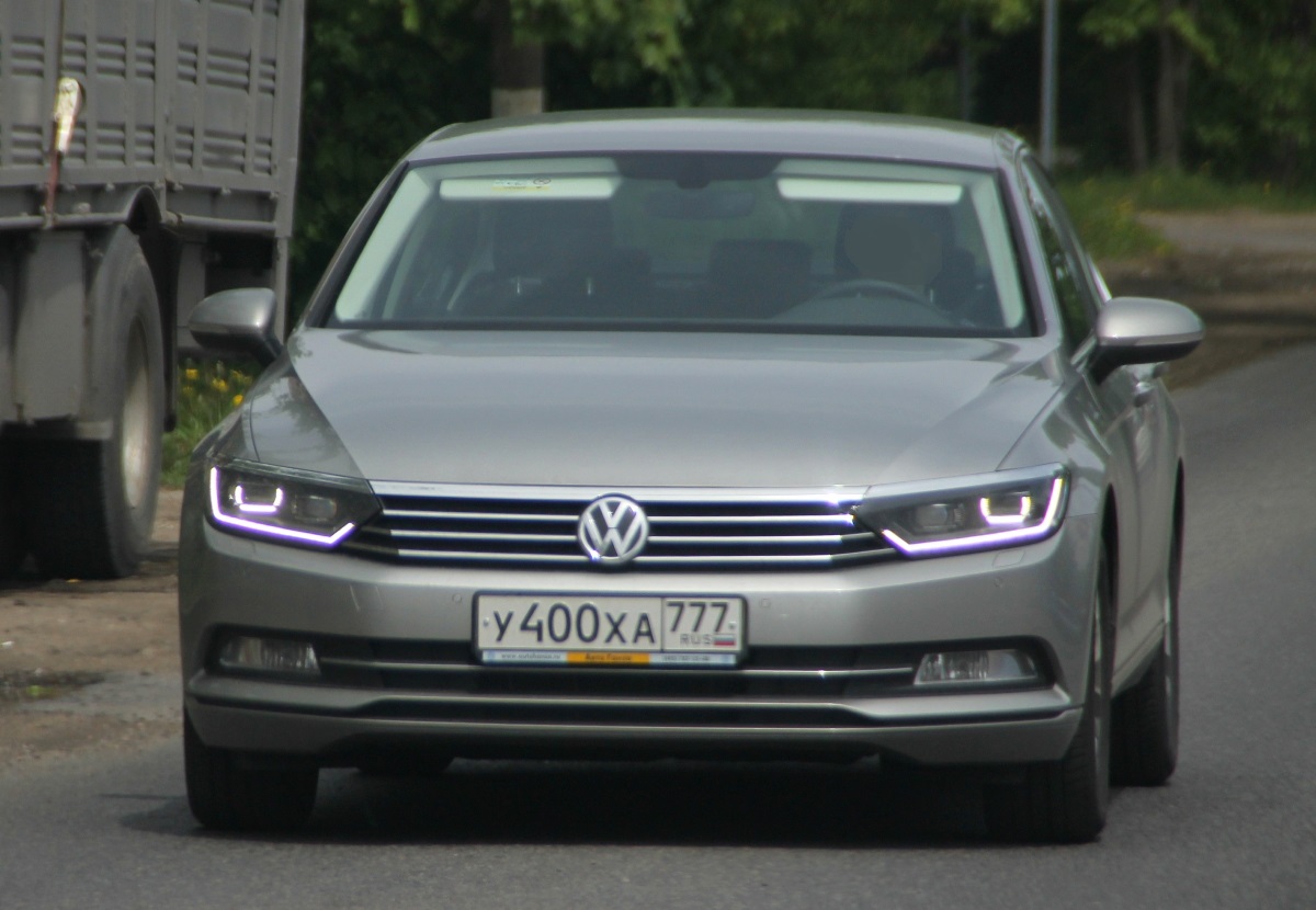 у 400 ха 777, Volkswagen Passat 