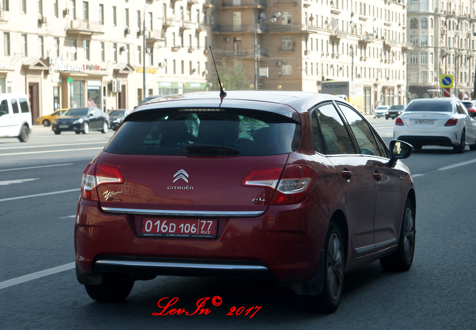 016 D 106 77, Citroёn C4 