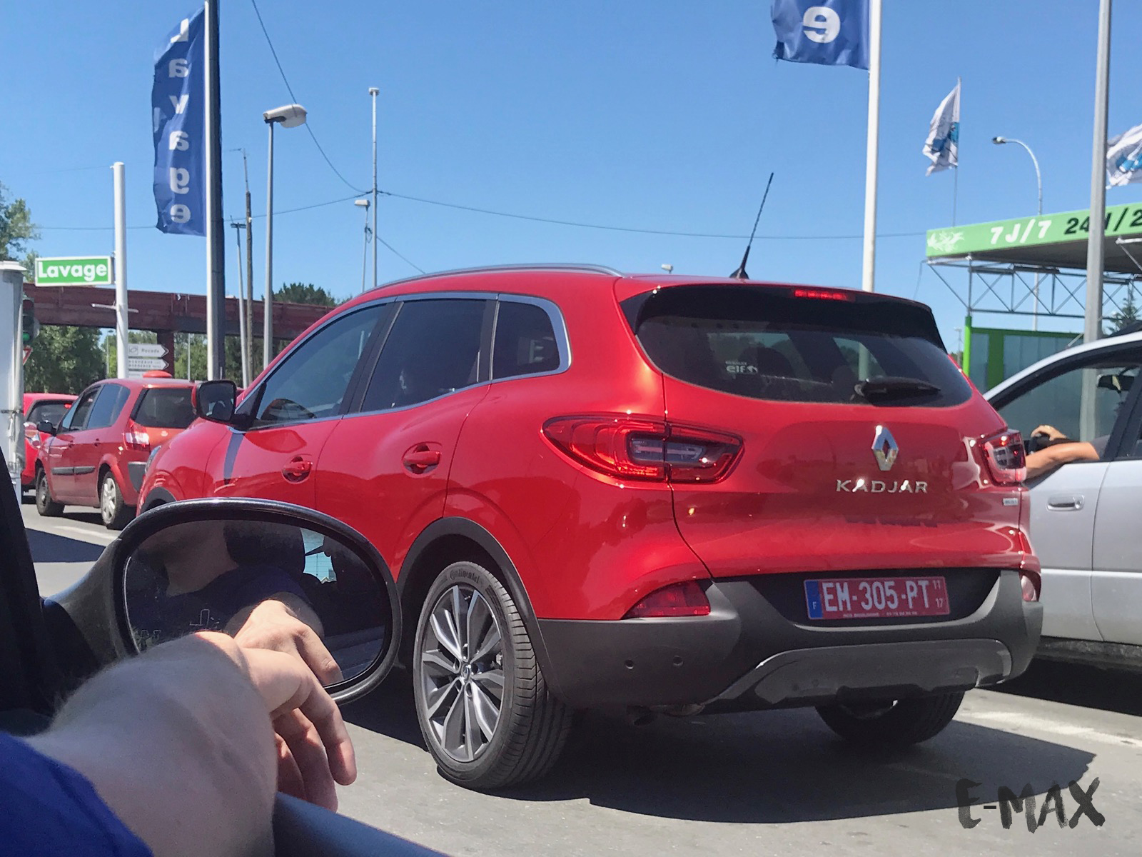 EM-305-PT (11/17), Renault Kadjar 1st gen (HFE), 2015–2018